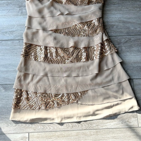 Laura CHAMPAGNE Sequins Ruffled Stretch Shift Evening Dress - Picture 8 of 12